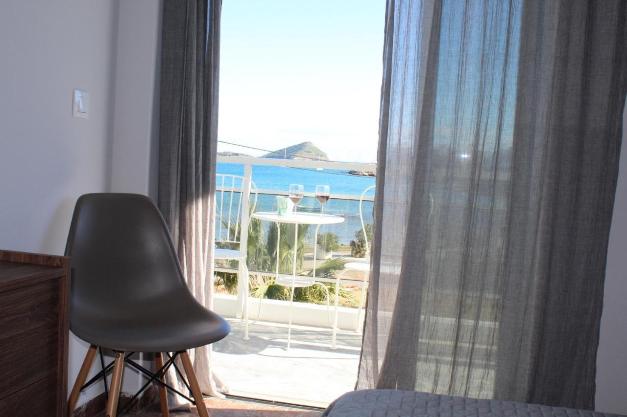 Apartments Mare Blu By The Sea. Порто-Рафти Экстерьер фото